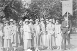 Photograph of members of the class of 1923 at a Dalhousie alumni procession