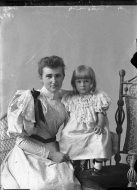 Photograph of Mrs. Patillo and daughter