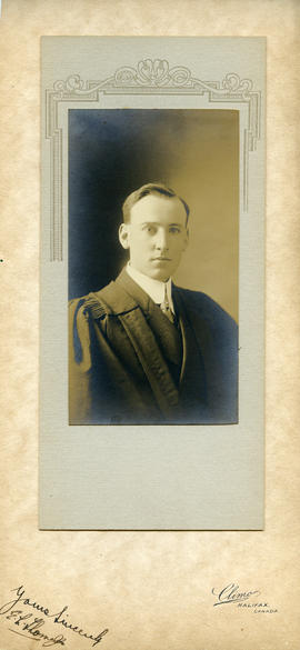 Photograph of Edward Lefforts Thorne Jr.