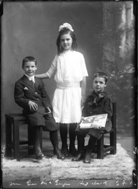 Photograph of Mrs. George McGregor's children