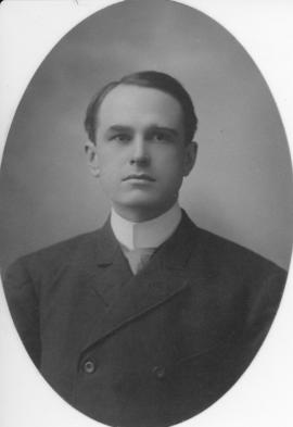 Photograph of Murray Macneill