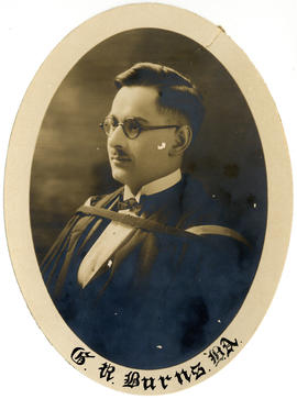 Portrait of Gerald Ross Burns : Class of 1925