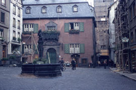 Photograph of buildings and fountain in Cochem