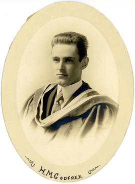 Portrait of Henry Munn Godfrey : Class of 1915