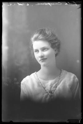 Photograph of Leola Campbell