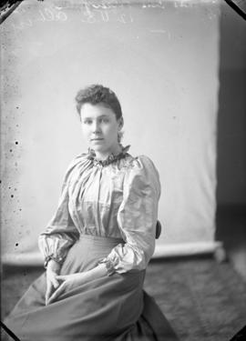 Photograph of Miss Isie Fraser