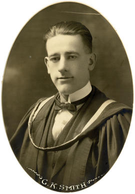 Portrait of Gordon Kent Smith : Class of 1922