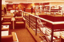 Photograph of McMaster University Health Science Library second floor seating area