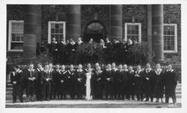 Photograph of a graduating class in front of the Arts Building