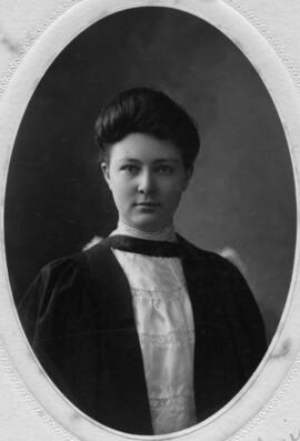 Photograph of Mary Gladys Lawrence : Class of 1906