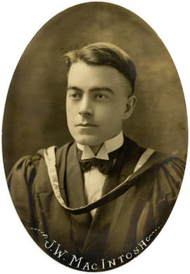 Portrait of John Wilfred MacIntosh : Class of 1922