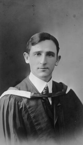 Photograph of Alexander Kerr Roy : Class of 1910