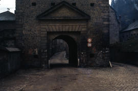 Photograph of an arch over a pathway