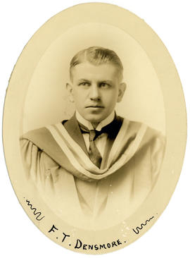 Portrait of Frederick Thompson Densmore : Class of 1915