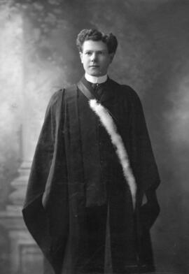 Photograph of William MacPherson : Class of 1906