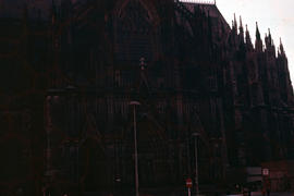 Photograph of the Cologne Cathedral (Kölner Dom), base