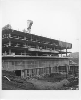 Photograph of the west corner of the Killam Memorial Library construction