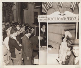 Photograph of Ellen Ballon helping with the American Red Cross Blood Donor Service