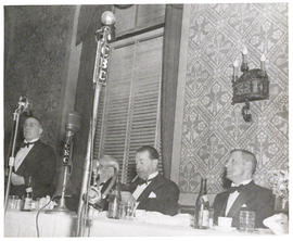 Photograph of distinguished guests at the 1947 Convocation Dinner
