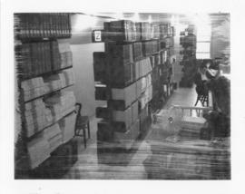 Photograph of the reference collection in the attic of the Medical-Dental Library