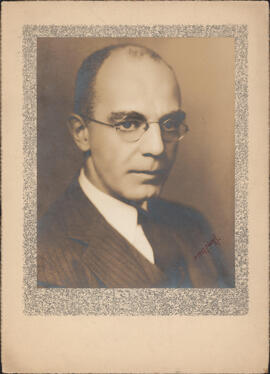 Photograph of Hubert Bradford Vickery