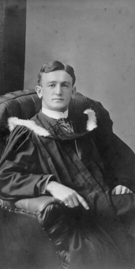 Photograph of William Charles Ross : Class of 1910