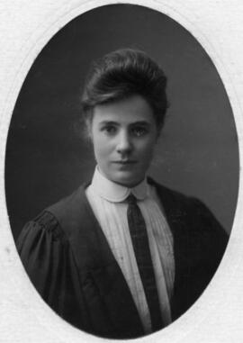 Photograph of Ethel Margaret Munro : Class of 1905