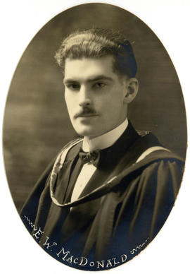 Portrait of Eric Wallace MacDonald : Class of 1922