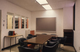 Photograph of a meeting room in the Kellogg Library