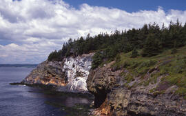Photograph of rugged coastline along the Gaff Point trail, near Kingsburg, Nova Scotia
