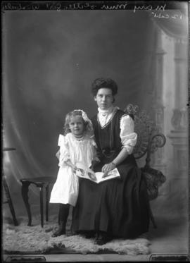 Photograph of Mary Muir and child