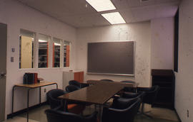 Photograph of the W.K. Kellogg Health Science Library meeting room