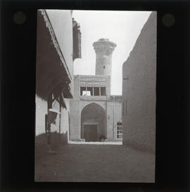 Photograph of a damaged minaret