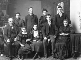 Photograph of Richard Davis and family