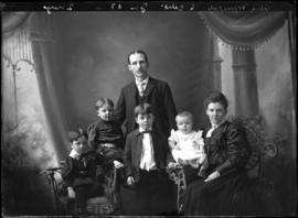 Photograph of Alex Munroe and family