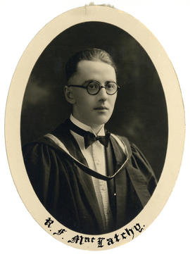 Portrait of Robert Fraser MacLatchy : Class of 1926