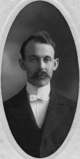 Photograph of Charles Jacob Crowdis : Class of 1904