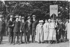 Photograph of members of the class of 1924 at a Dalhousie alumni procession