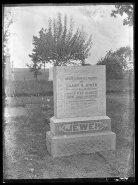 Photograph of the Jewer Monument