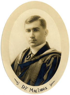 Portrait of Daniel Finlayson MacInnis : Class of 1918