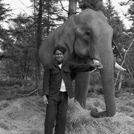Photograph of Sakunni with Balakrishnan the elephant
