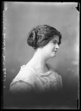 Photograph of Miss Isabel McLeod