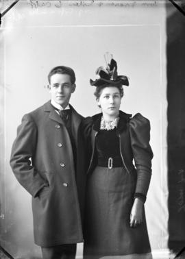Photograph of Tom Fraser and sister