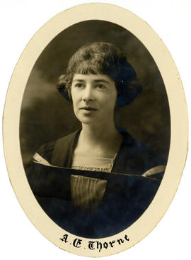 Portrait of Alice Evelyn Thorne : Class of 1924