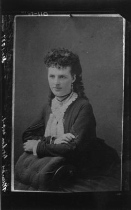 Photograph of an unknown woman commissioned by Mr. Murray Gordon