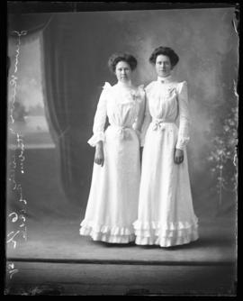 Photograph of Jennie Reeves and her sister
