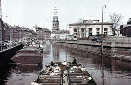 Photograph of boats in a canal facing Thorvaldsens Museum