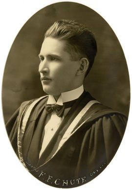 Portrait of Frank Foster Chute : Class of 1922