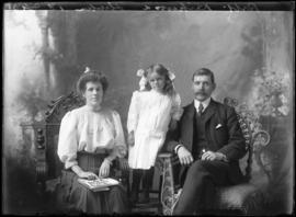 Photograph of Robert Kirkwood and family