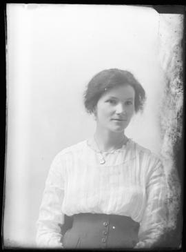 Photograph of Ruth Cruikshanks